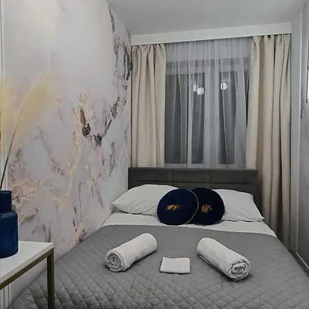 Blue Luxury تارنوف