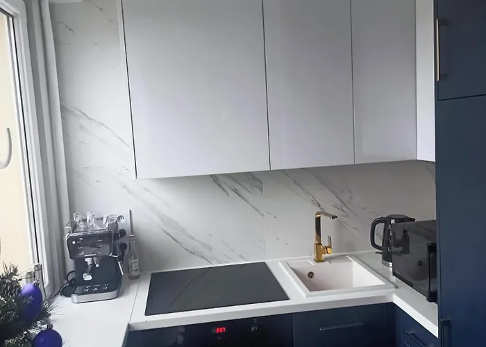 Blue Luxury تارنوف