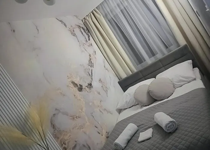 Blue Luxury شقة تارنوف